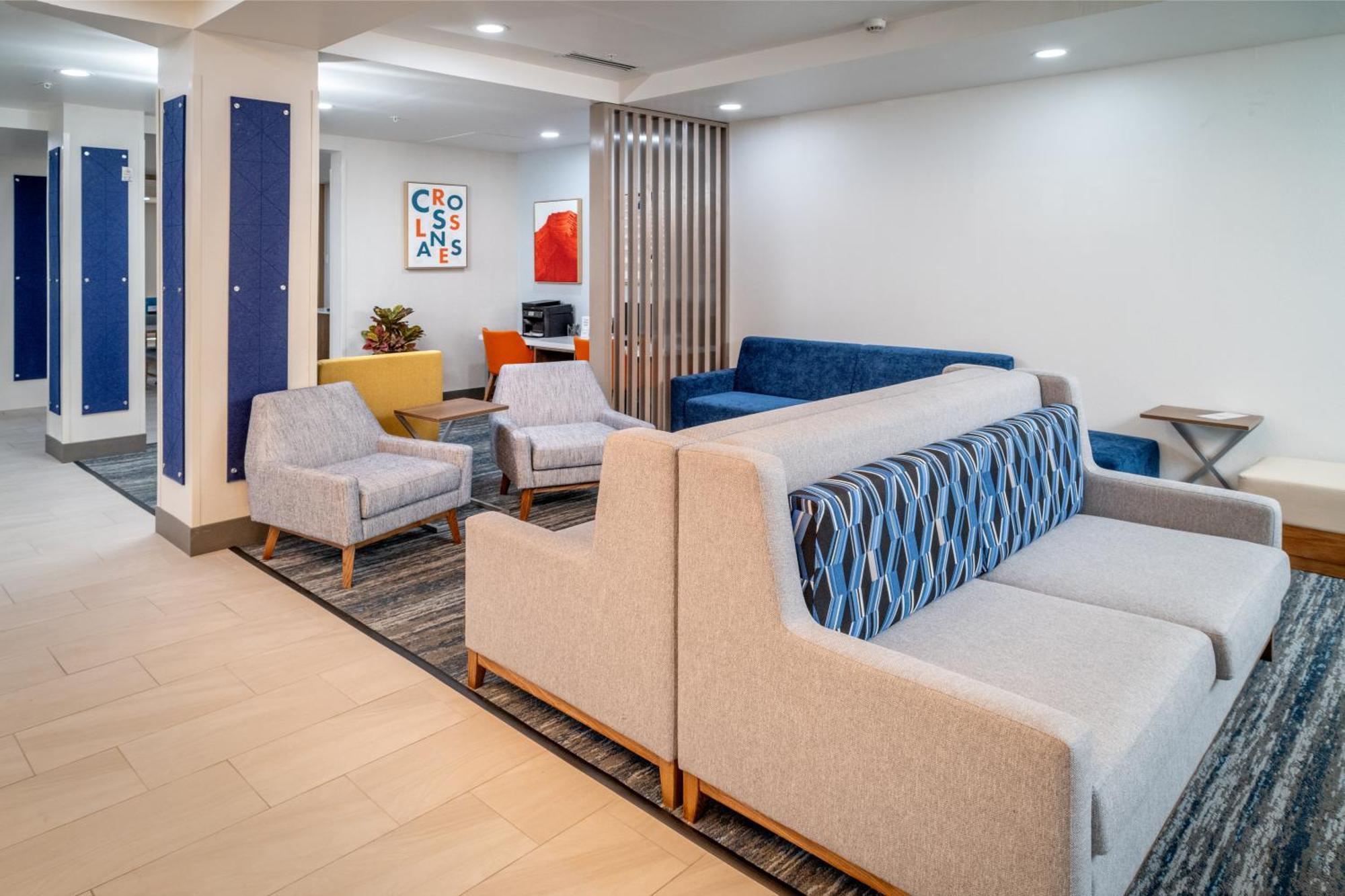 Hotel Express & By Ihg