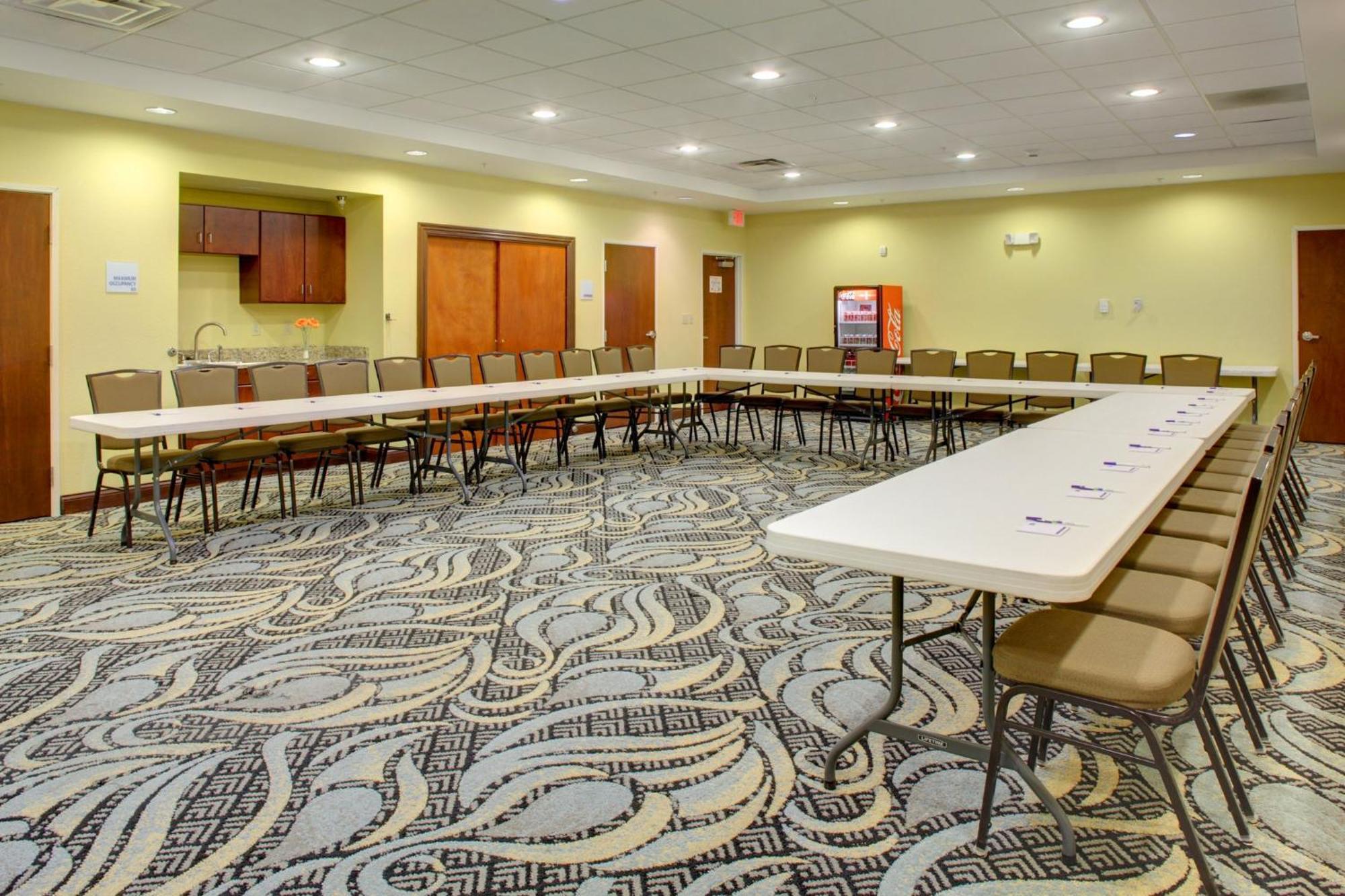 Hotel Express & By Ihg