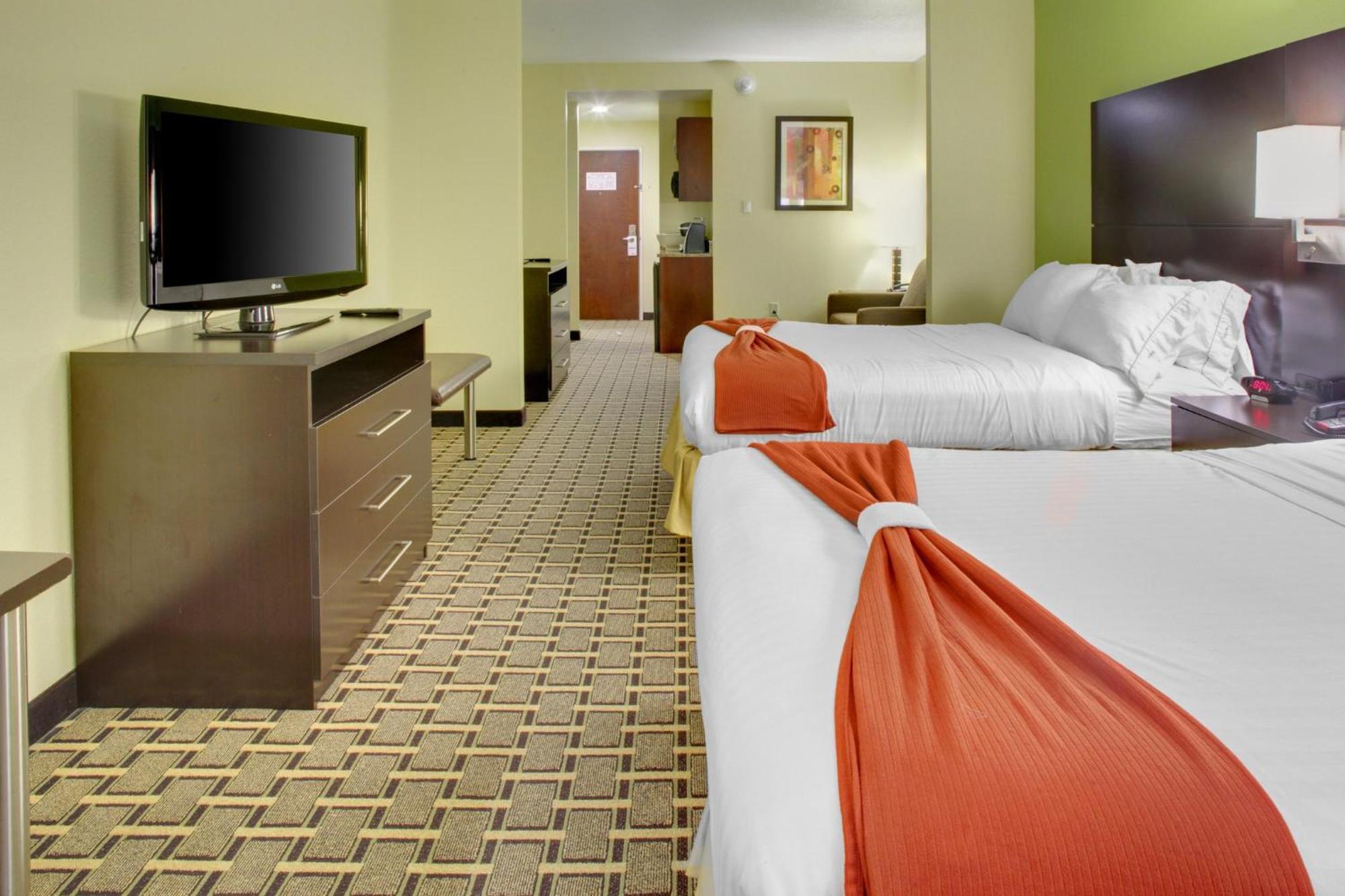 Express & By Ihg 2* Cross Lanes